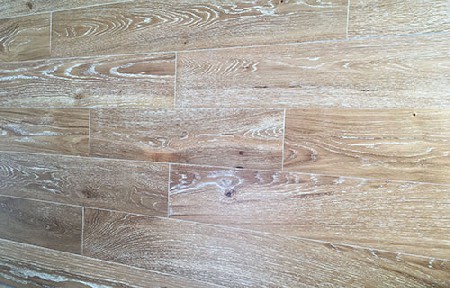 Oak laminated floor brushed -2